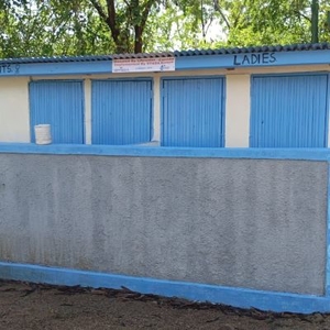 Community washroom to serve over three hundred people