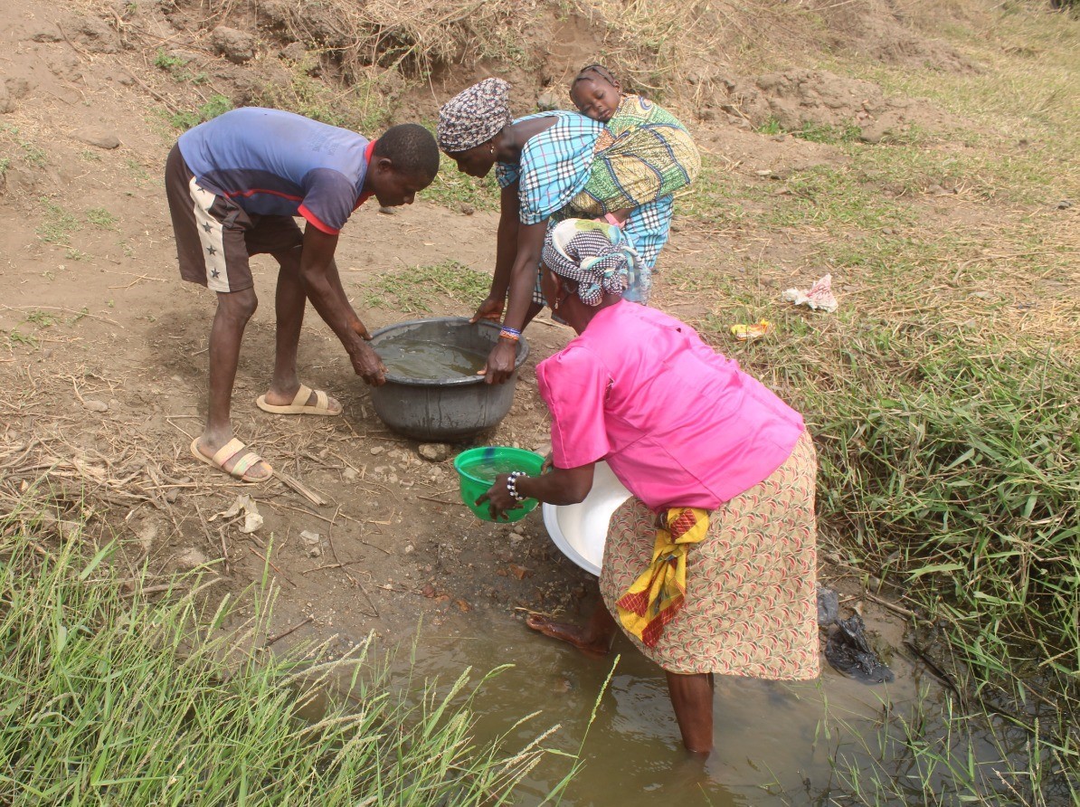 Alipi, Nigeria - Before.jpg 461 KB