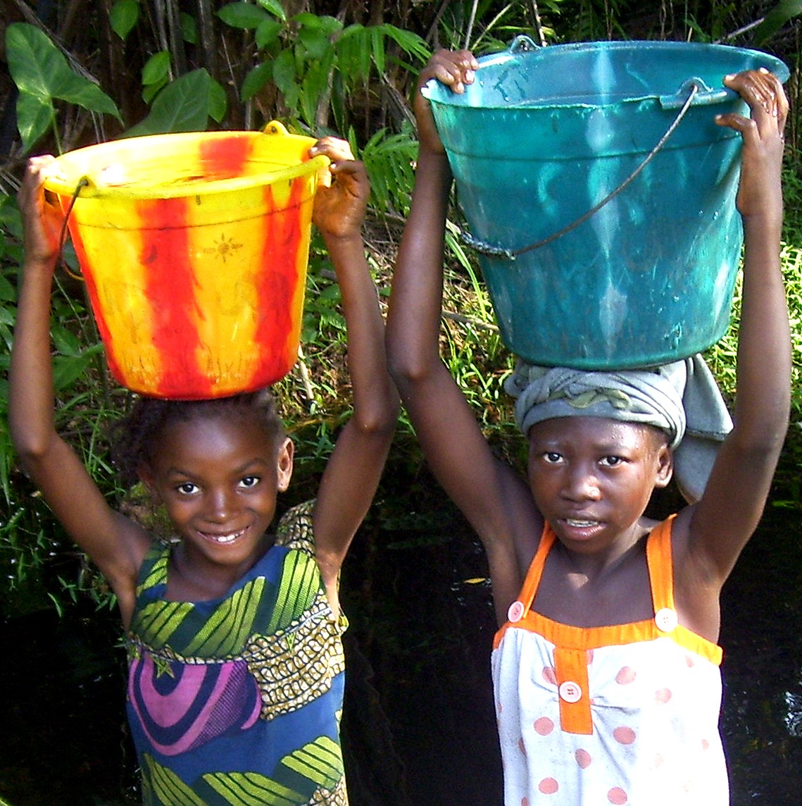 Girls + buckets in Liberia.jpg 408 KB