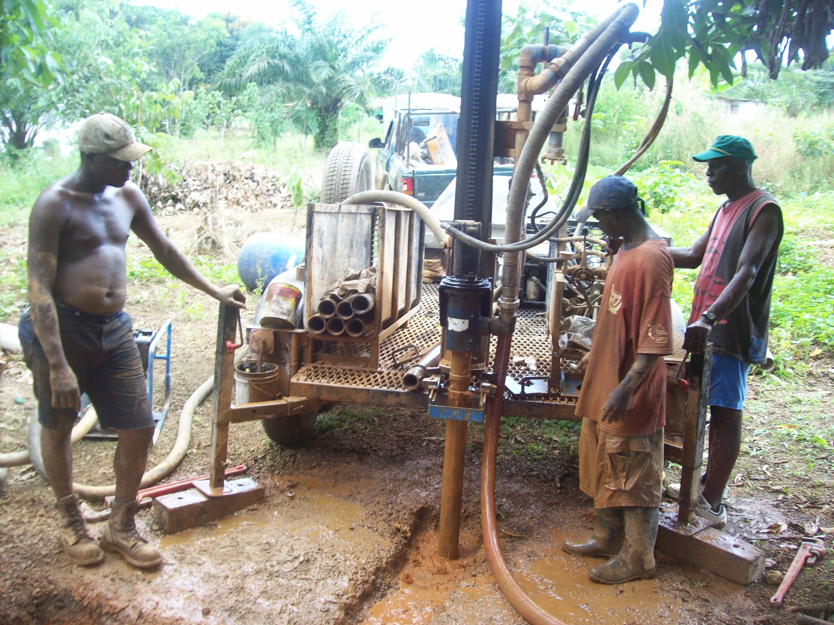 Photos - Drilling 1.JPG 1 MB