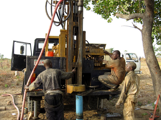 Photos - Drilling 7.jpg 96 KB