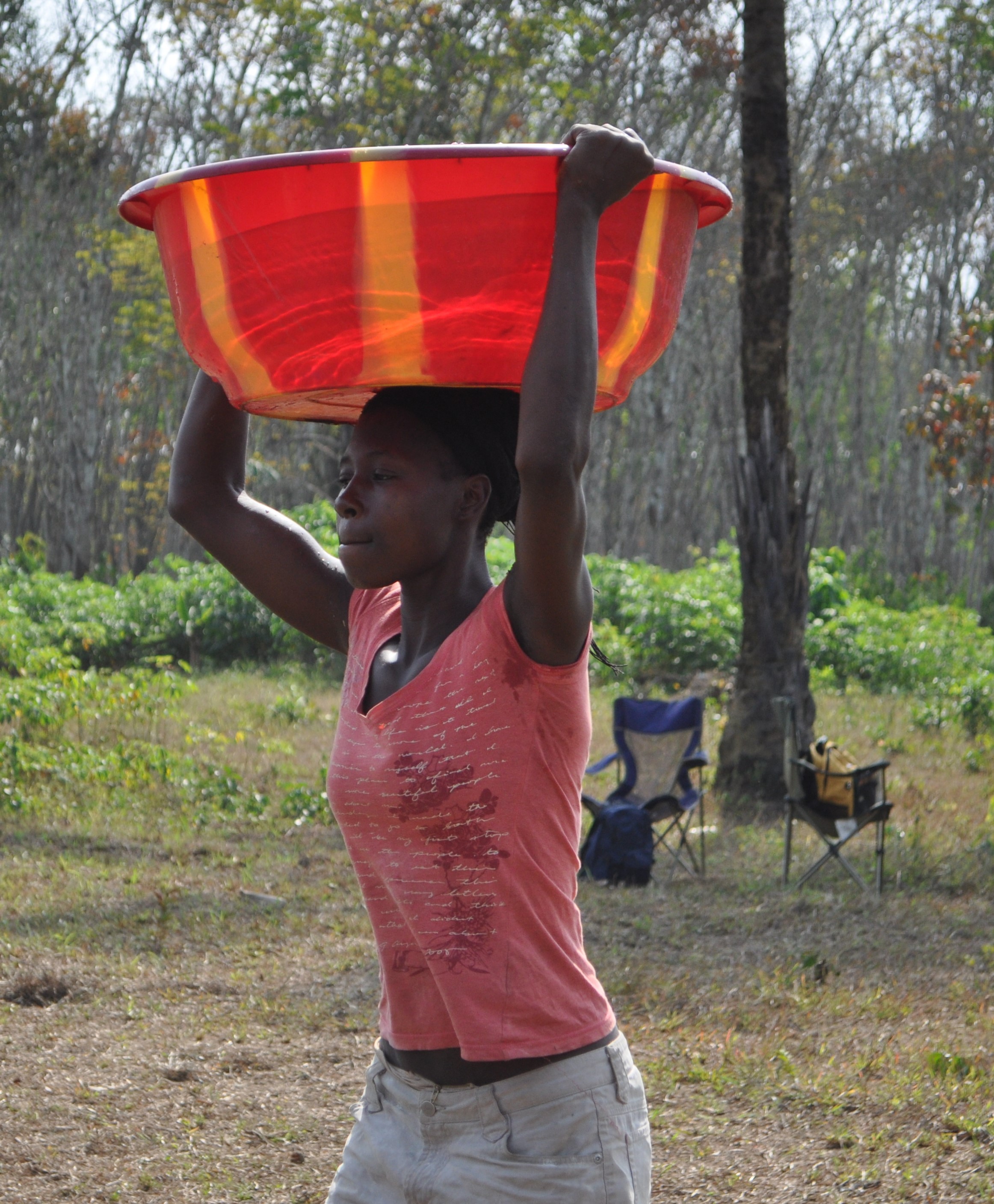 Photos - Women Carrying Water 1.jpg 1 MB