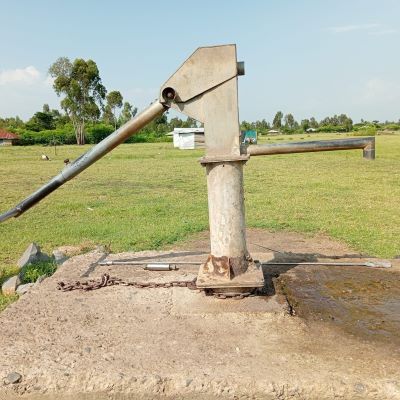 Communal well 