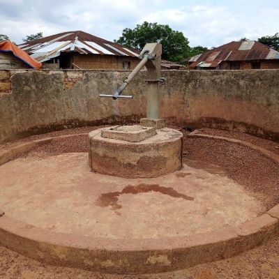 Yeaplay, village well