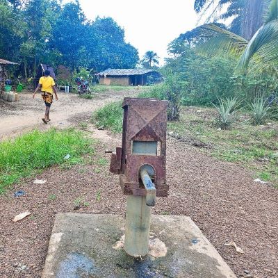 Communal well 