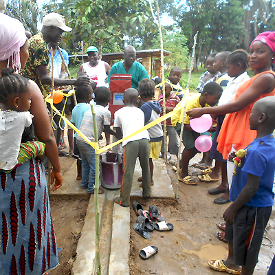 Children around the well