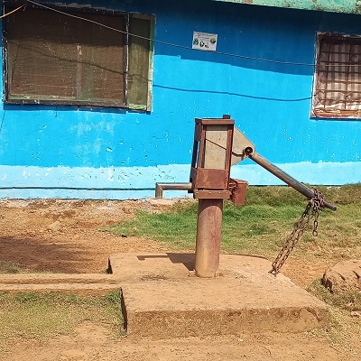 Pipeline community handpump supplies water to about 800 people 