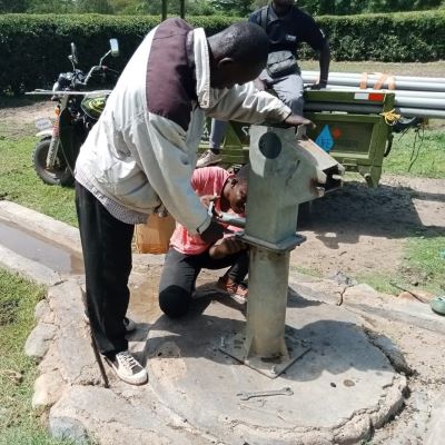 Hand pump in Kamarawa village 