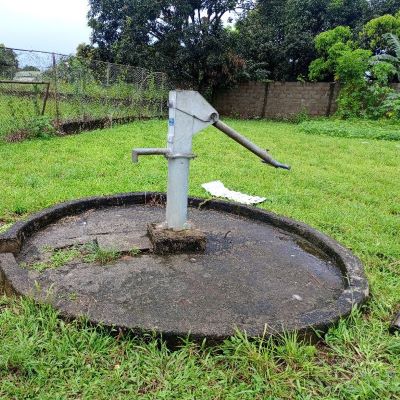 School hand pump