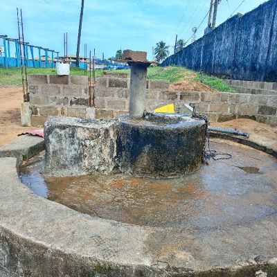 School hand pump