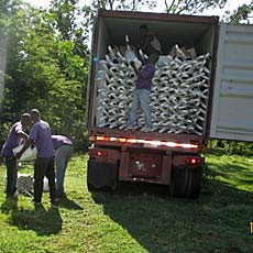 Team Unloading Container
